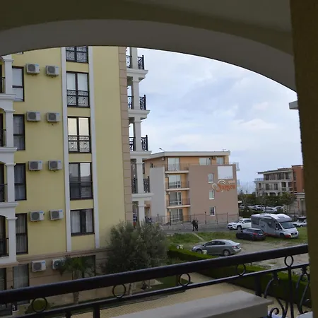 джули 1 Sveti Vlas