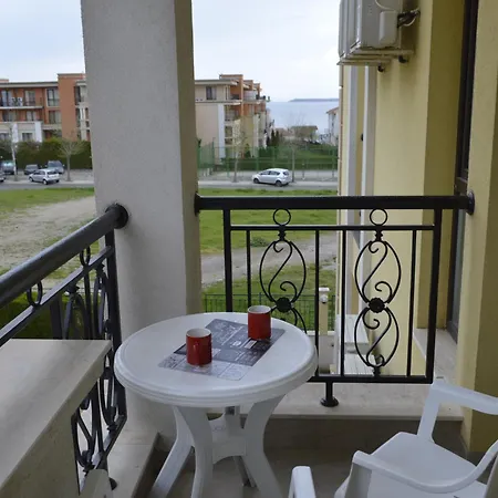 джули 1 Sveti Vlas