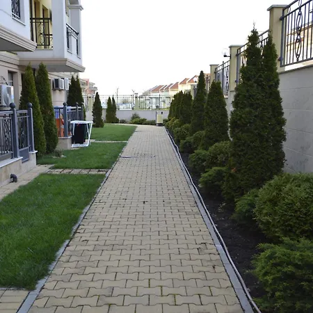 Apartment джули 1 *